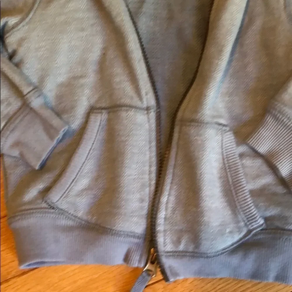 Osh Kosh ZIP Up sweater 🐺